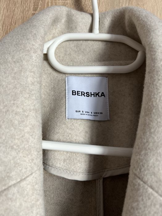 Палто Bershka бежово ново