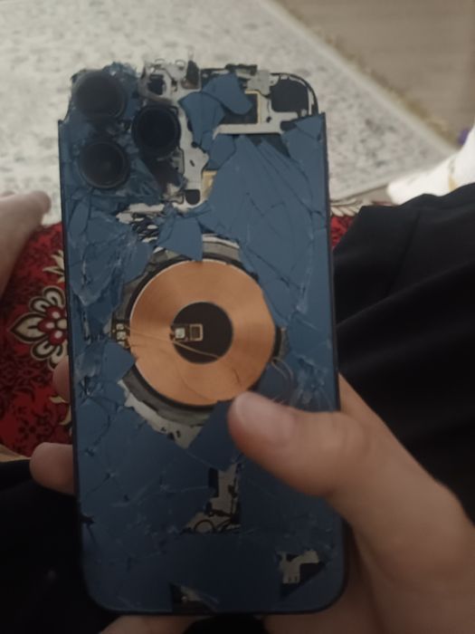 айфон 12 про Макс