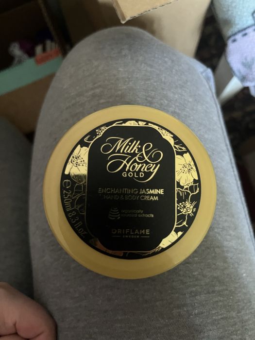 Cremă milk&honey cu iasomie 250ml