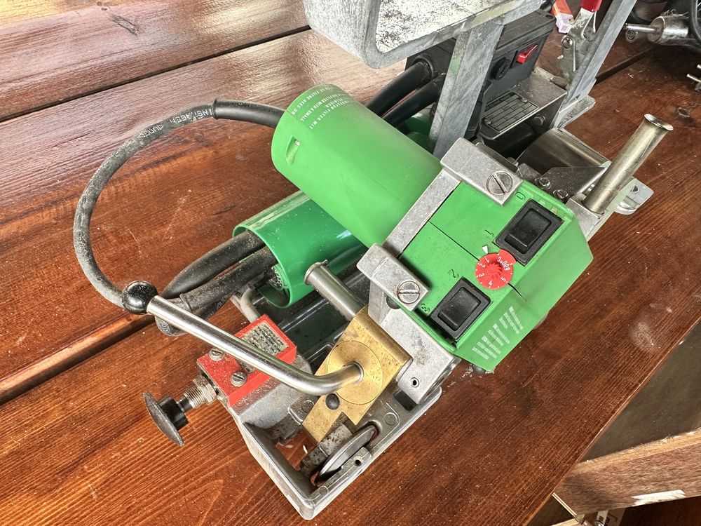 Робот Leister Universal 6e за заваряване на ПВЦ