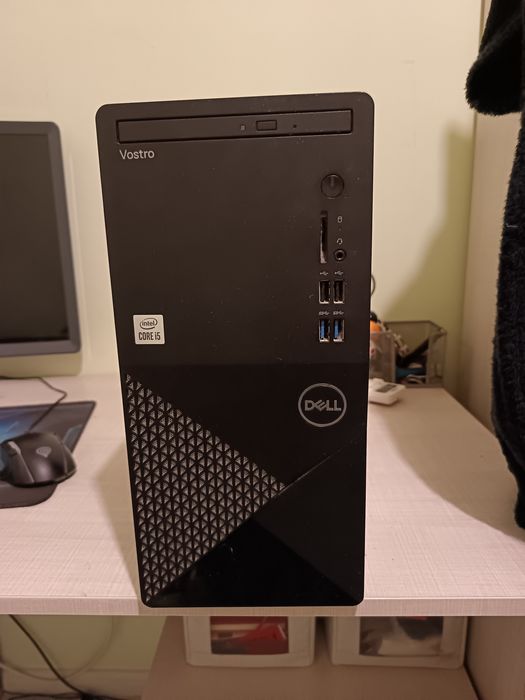 Настолен компютър Dell