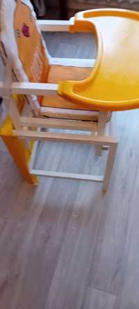 Продаю детский стул