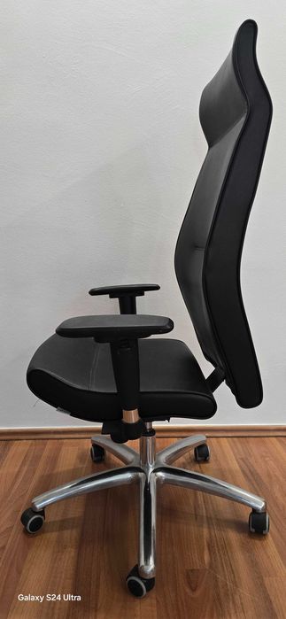 Scaun directorial reglabil piele neagra