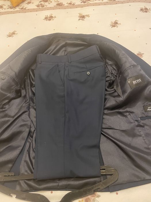 Costum Hugo Boss