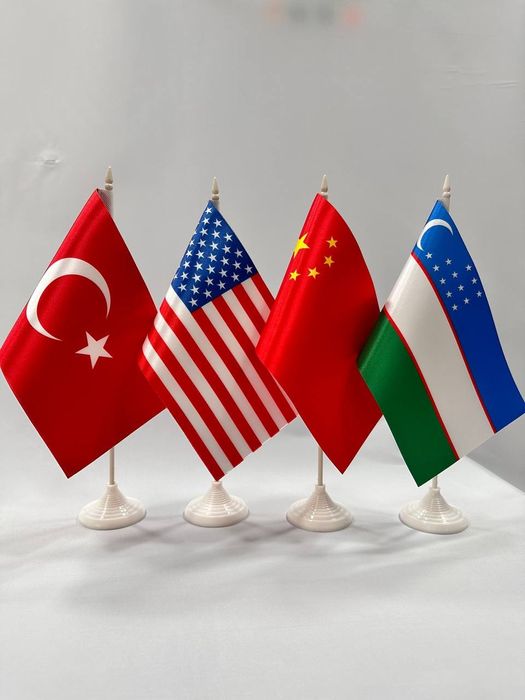 Bayroq nastolniy reklama poligrafiya brend