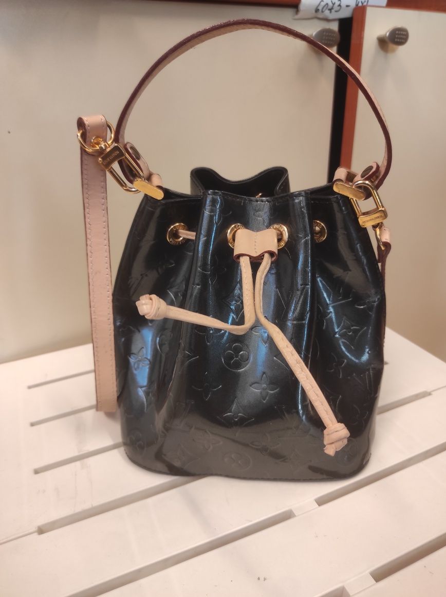 Чанта Louise Vuitton