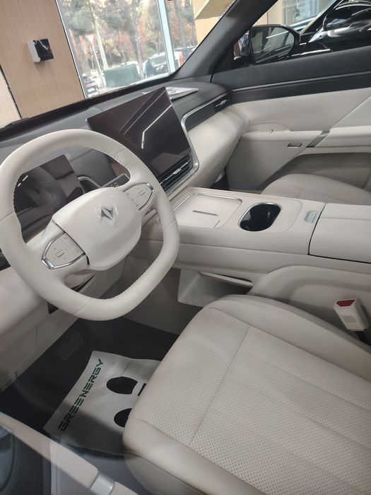 Dongfeng EP 008 Max gibrid