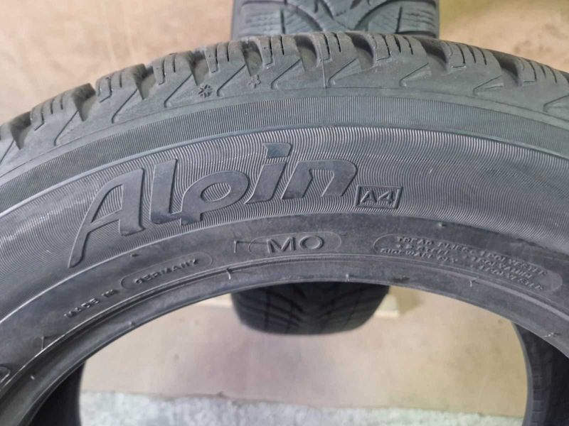 2 Michelin R17 215/60
зимни гуми 
DOT1118