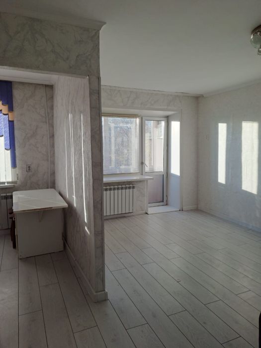 Продаю 2-х комнатную квартиру 12 микраройон