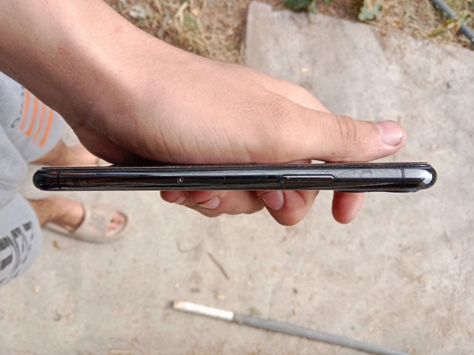iPhone 11 pro sotiladi