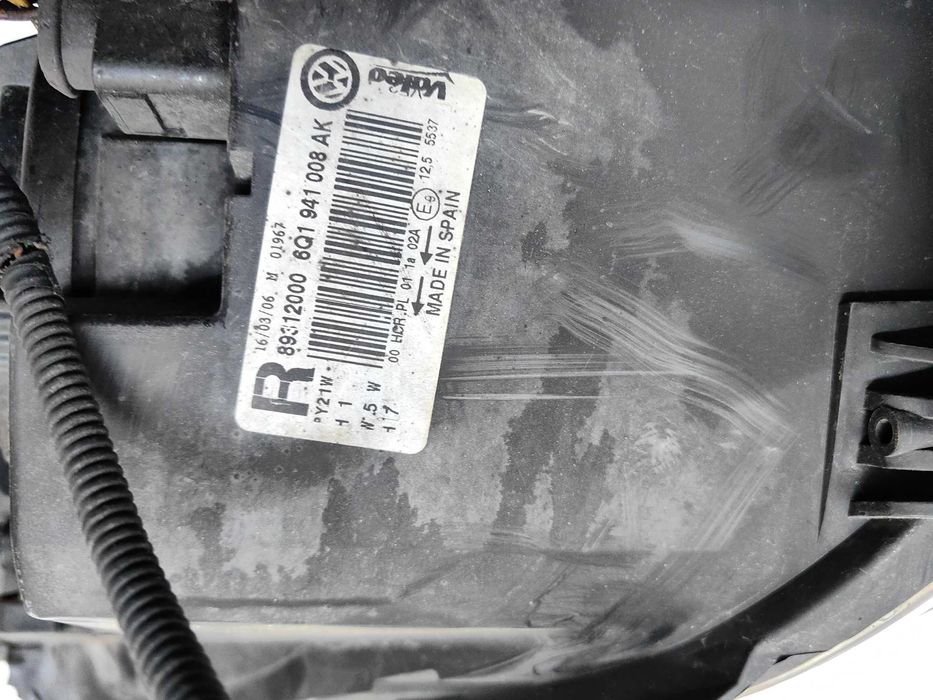 Оригинален фар Ляв Десен  Vw Polo