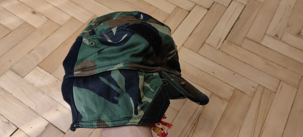 Камуфлажна зимна шапка