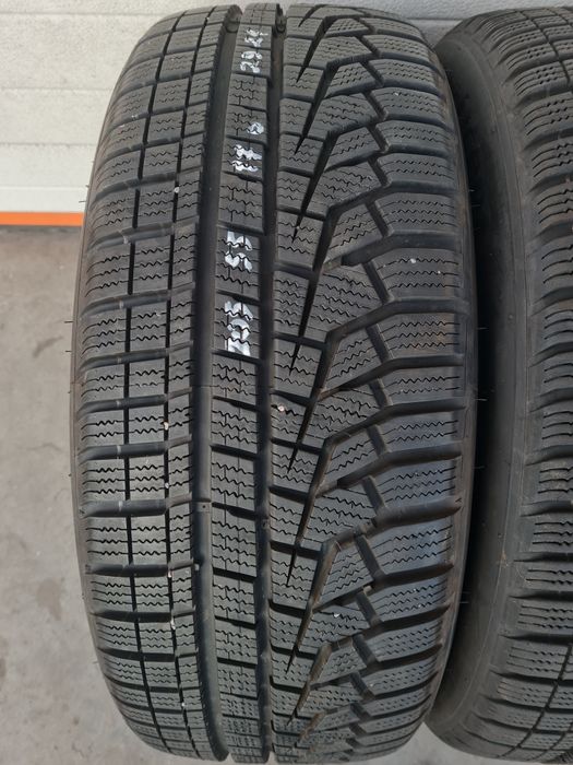 Зимни гуми 4 броя HANKOOK WinterIcept Evo2 205 55 R17 дот 2921