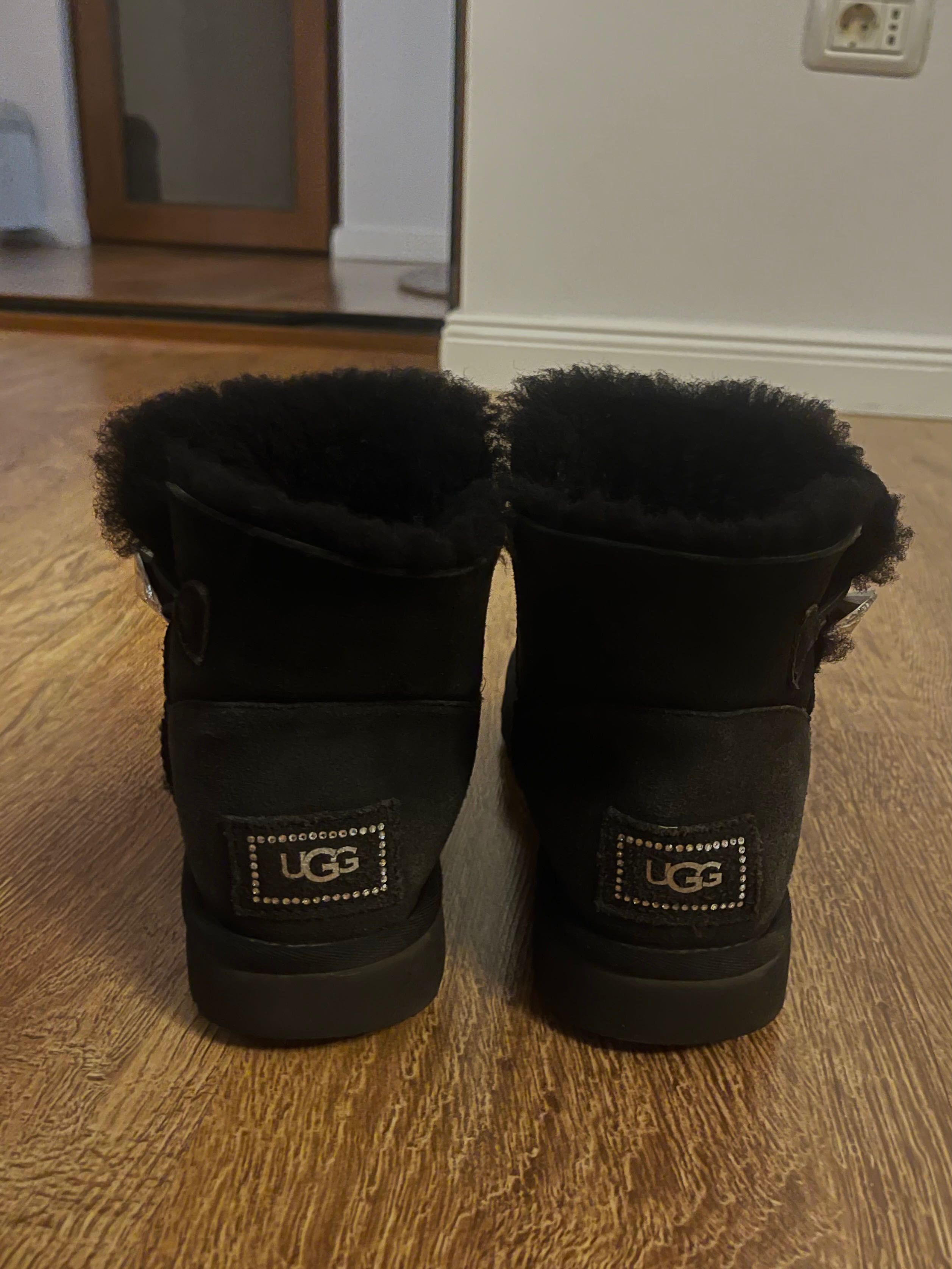 Ghete Ugg Diamond