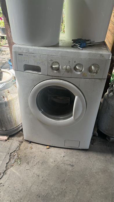 Стиральная машина Zanussi