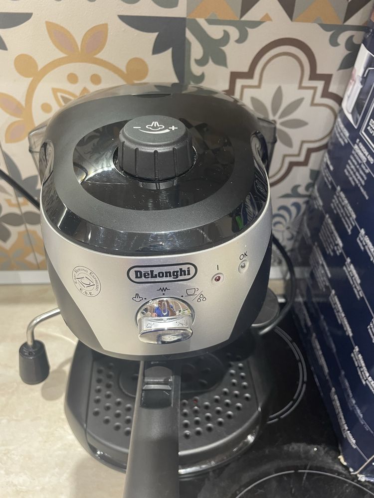 Кафе машина Delonghi