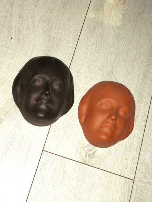 Lot 2 capitel, 3 masca perete