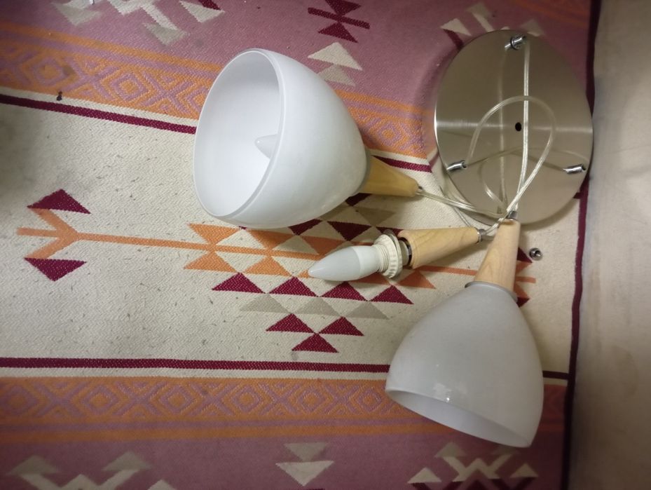 Продам люстру б/у