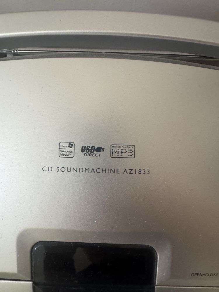 CD Soundmachine AZ1833