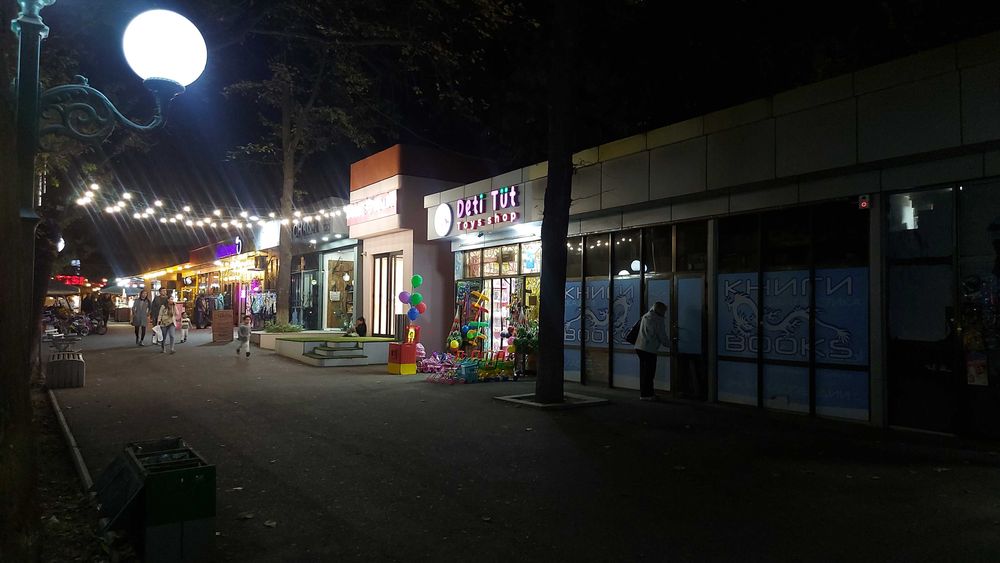 ПРОДАЁТСЯ  торговое помещение в 1-й зоне Мирабадский район