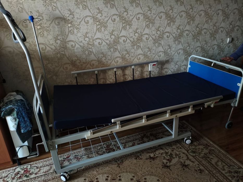 Продам медицинскую кровать, кресло инвалидное, кресло-туалет, костыли