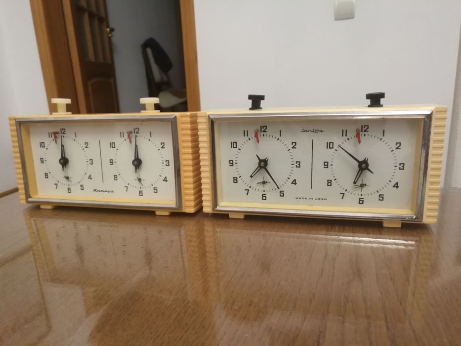 Шахматные часы Янтарь. Отличное состояние. После капитального ремонта