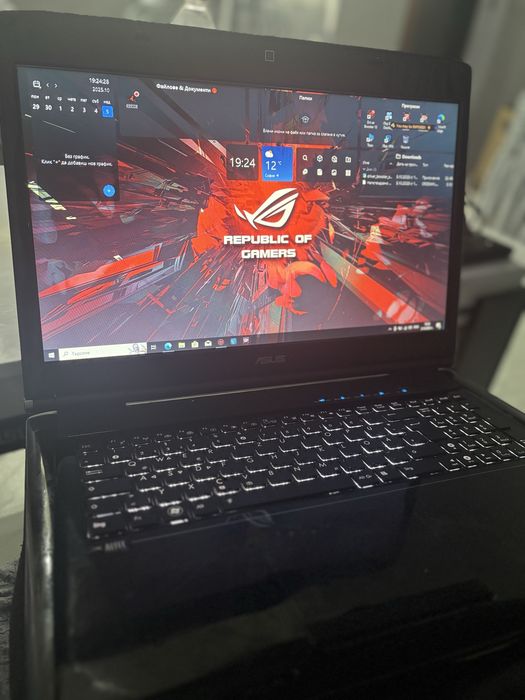 Лаптоп. ASUS ROG