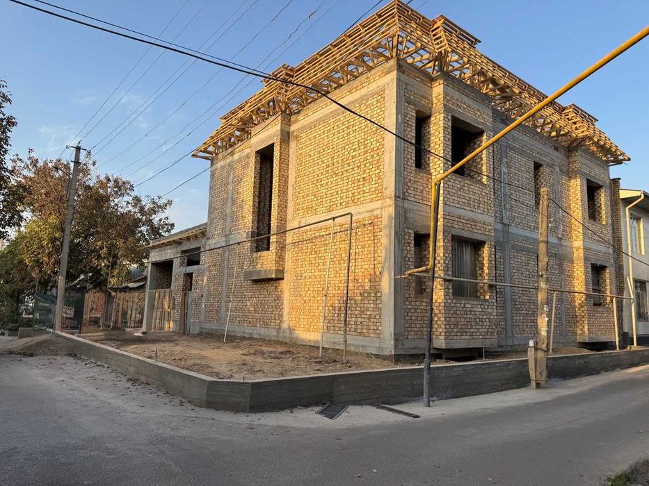 Продается Углавой Дом, Ракат махалля, Яккасарайский район, ЦЕНТР