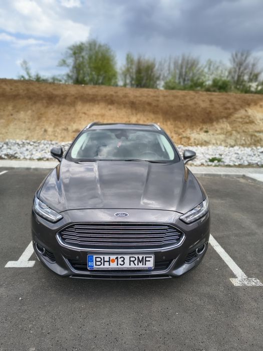Vând Ford Mondeo 2019 impecabil, istoric complet Ford Carbenta,