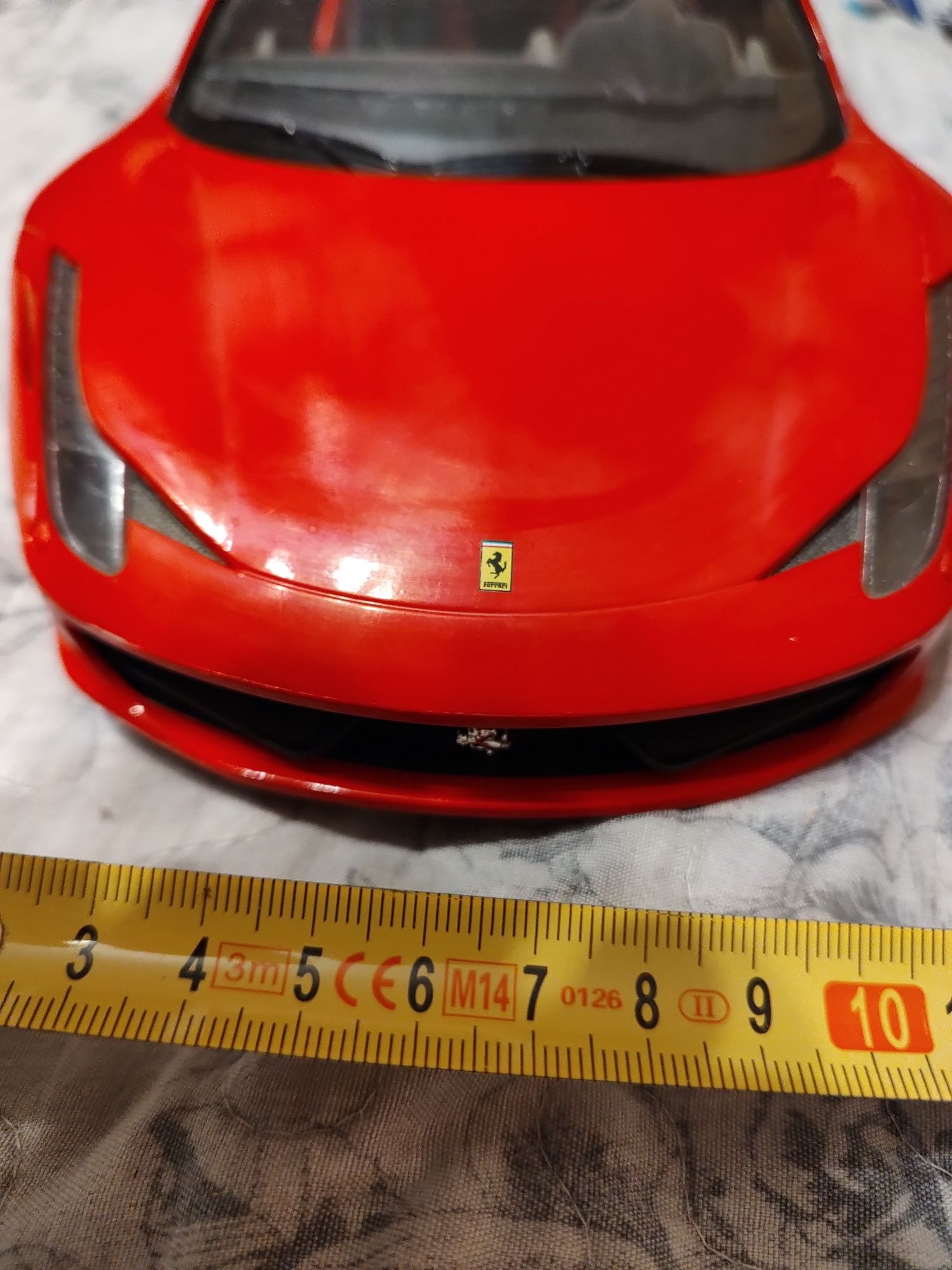 Ferrari , jucărie