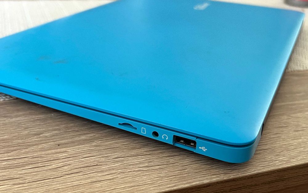 Laptop Qilive CW14Q7B defect – 32GB Flash, 2GB RAM, fara incarcator