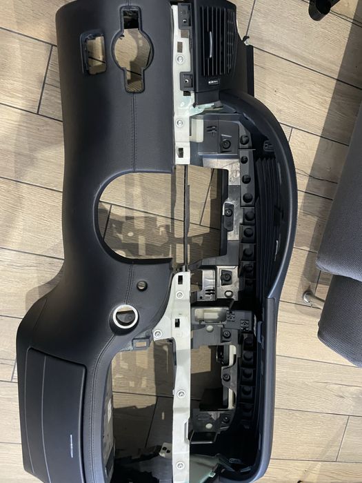 Шито табло, решетка с достроники др за W221