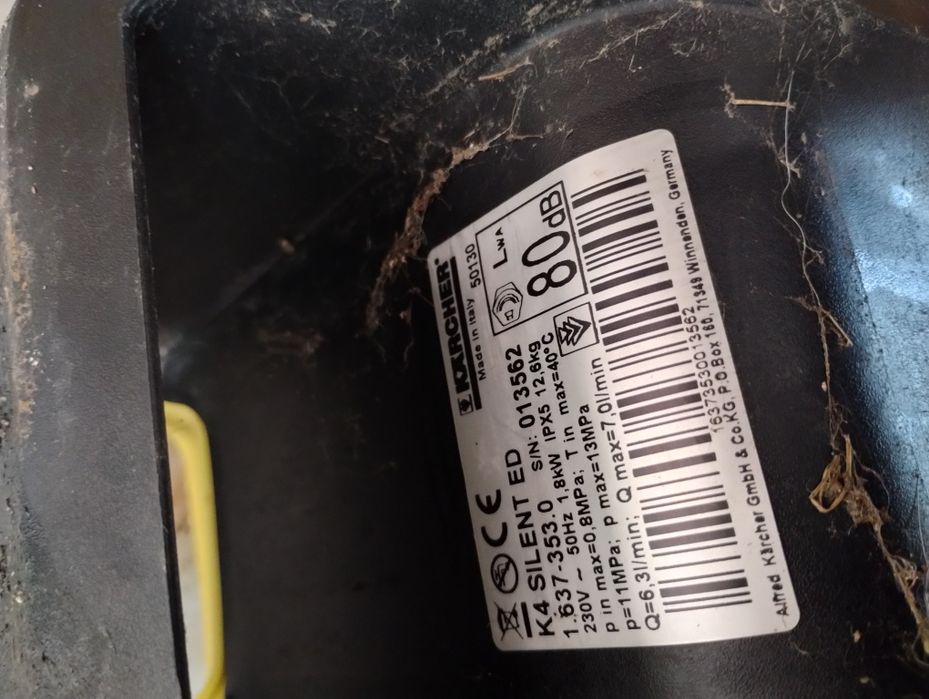 Karcher   k4silent , k5 , cu jet apa sub presiune .