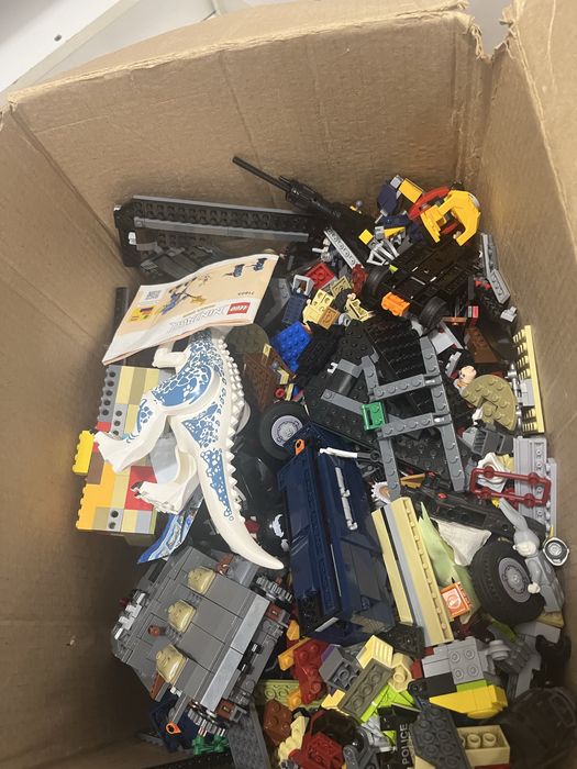 Продам коробку лего в отличном качестве