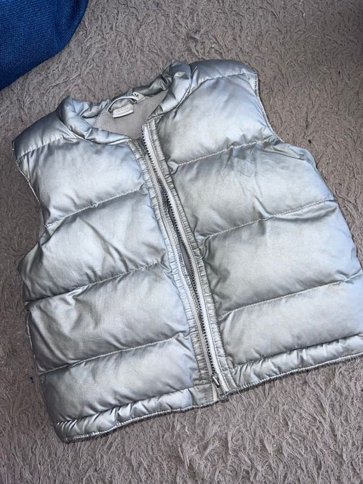 Жилетка H&M на 9-12 мес