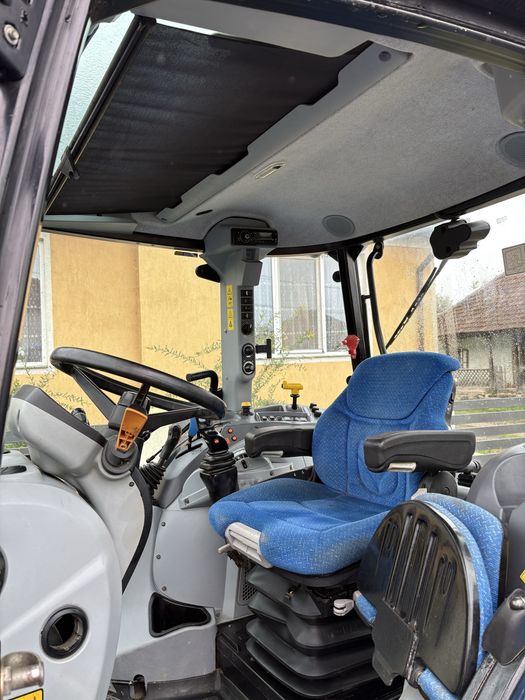 Tractor New Holland T 5.105  vopsea originala stare exceptionala