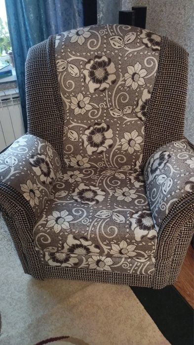 Продам диван и 2 кресла