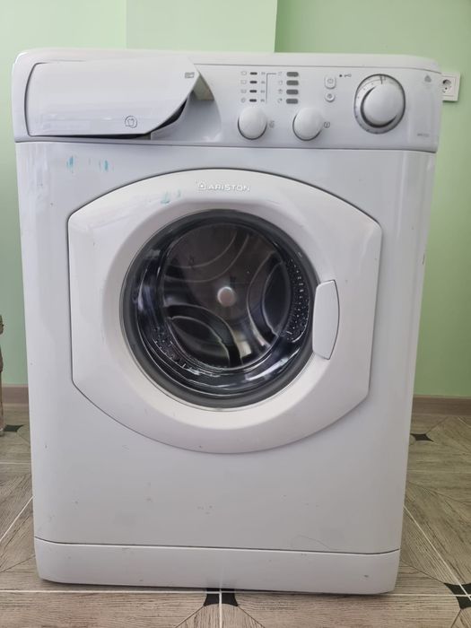 Стиральная машина .