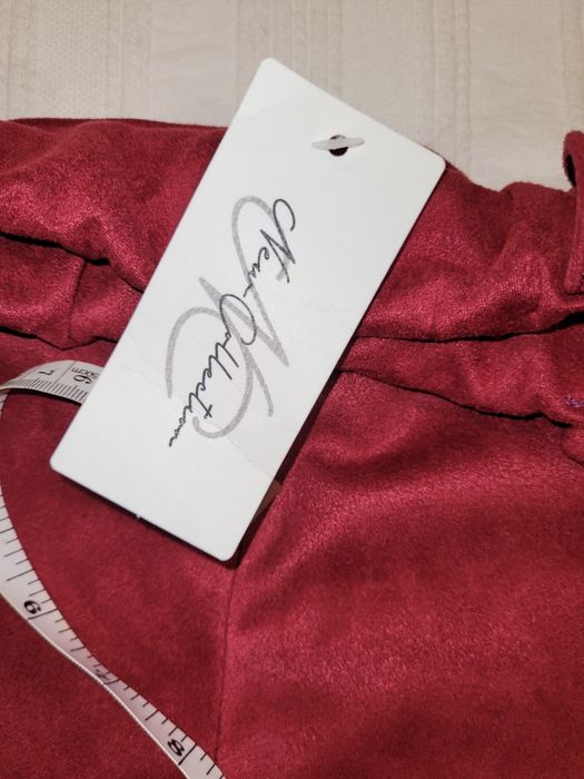 fusta in forma de A, rosu rubiniu