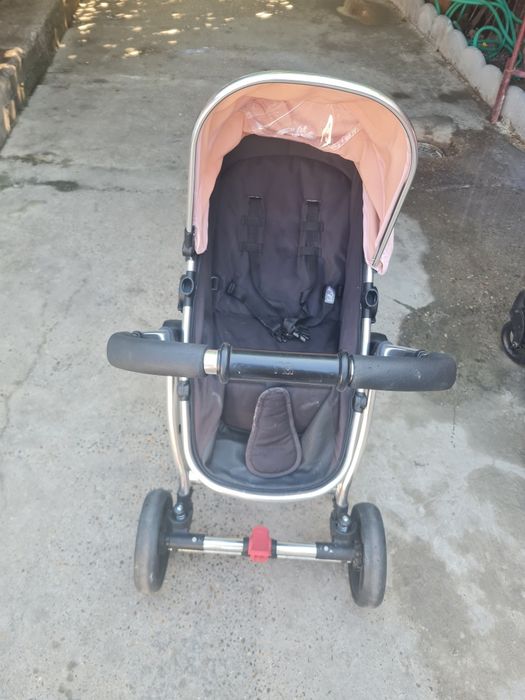 Vând căruțuri pentru copii