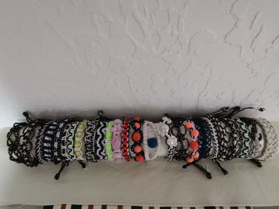 Продам плетёные браслеты