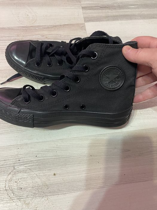 Vand tenisi Converso originali marimea 36 purtati o singura data