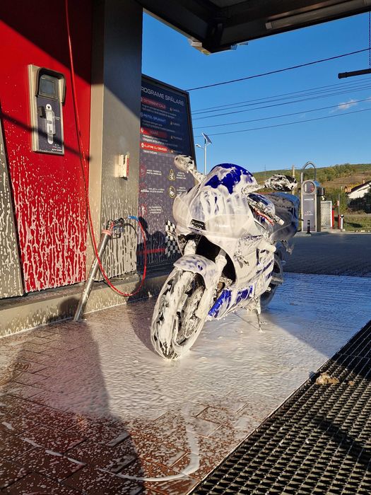 Motocicleta Yamaha r6