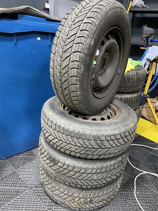 Jante cu anvelope de iarna. renault clio / dacia in 4 prezoane