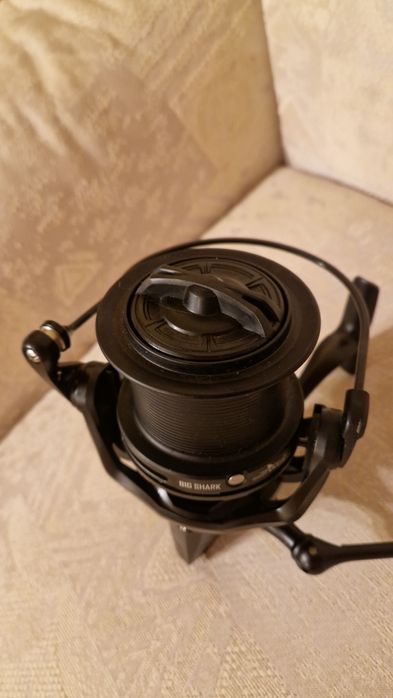 Vând 2 Mulinete East Shark