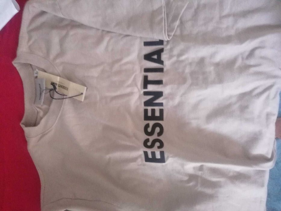 Vand hanoracre/tricouri Essential, Nike, Tommy Hilfiger, Calvin Klein