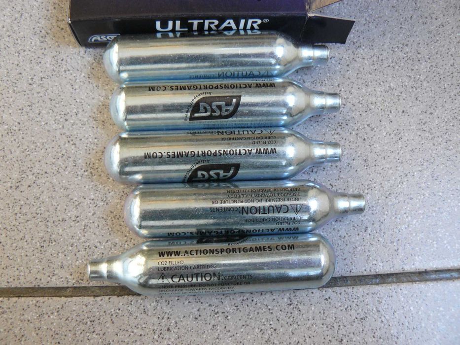 2 Capsule CO2 Mentenanta Arme,Cu Ulei Siliconic ULTRAIR ASG Denmark