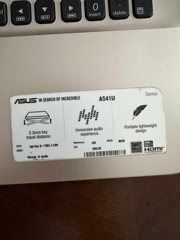 Vand laptop Asus