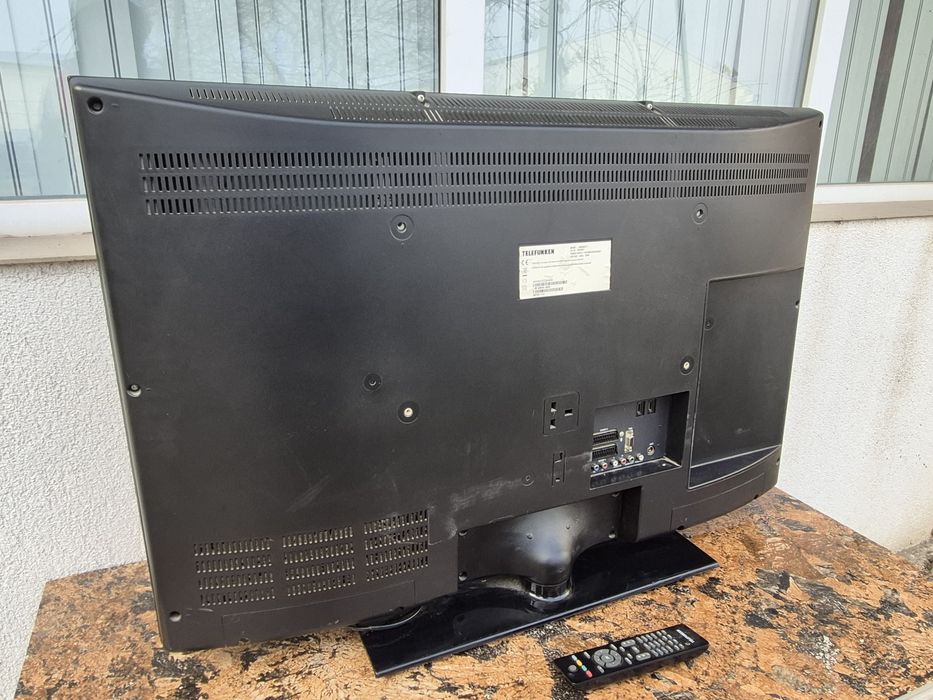 Vând televizor LCD Telefunken model 40 inci 101cm+telecomanda function