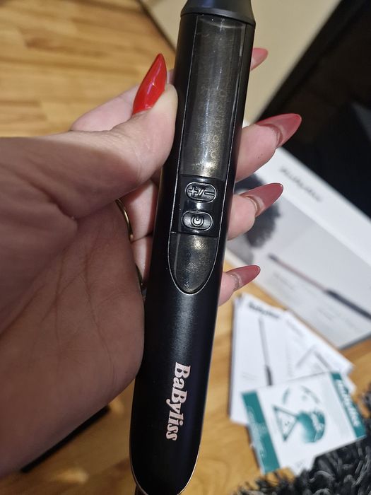 Ondulator Babyliss, nou, pentru bucle afro